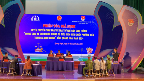 PHỔ BIẾN, GIÁO DỤC PHÁP LUẬT VỀ TRẬT TỰ AN TOÀN GIAO THÔNG QUA MÔ HÌNH PHIÊN TOÀ GIẢ ĐỊNH